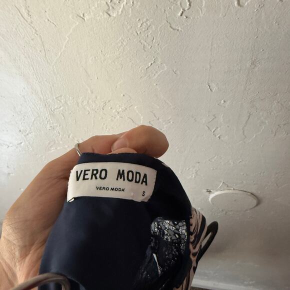 Vero Moda Tropical Romper Size S Navy Palm Print Blue Lace Back Coastal Chic - Picture 8 of 10